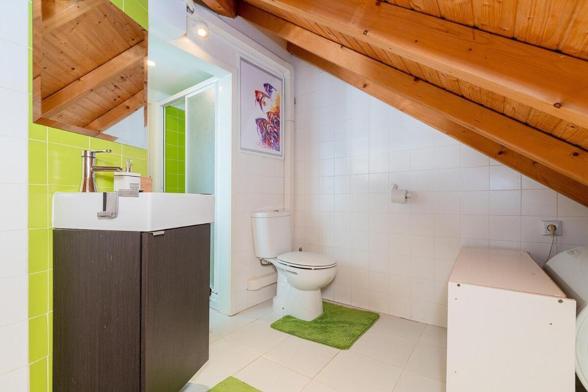 Attic Apartment With Balcony In Bairro Alto ลิสบอน ภายนอก รูปภาพ