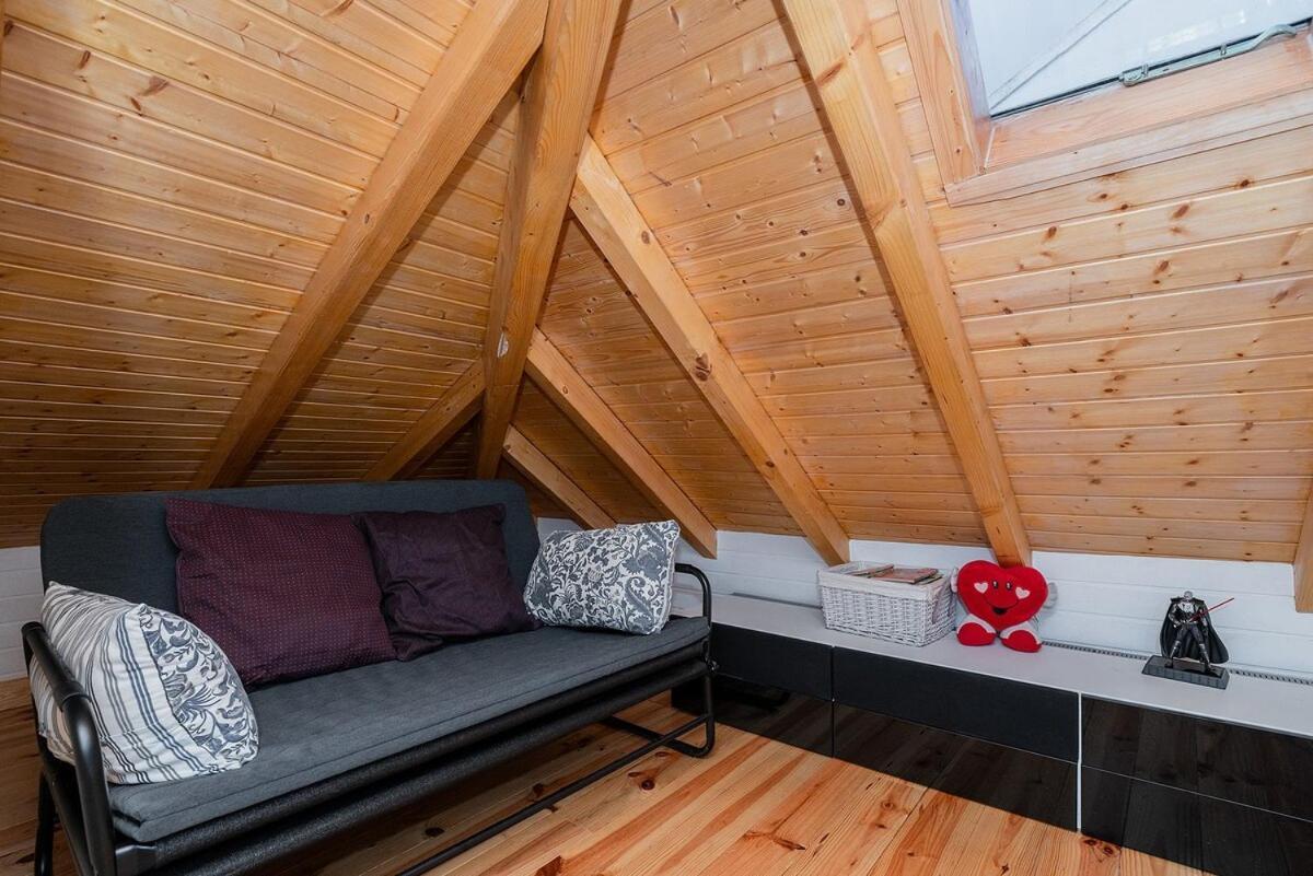 Attic Apartment With Balcony In Bairro Alto ลิสบอน ภายนอก รูปภาพ